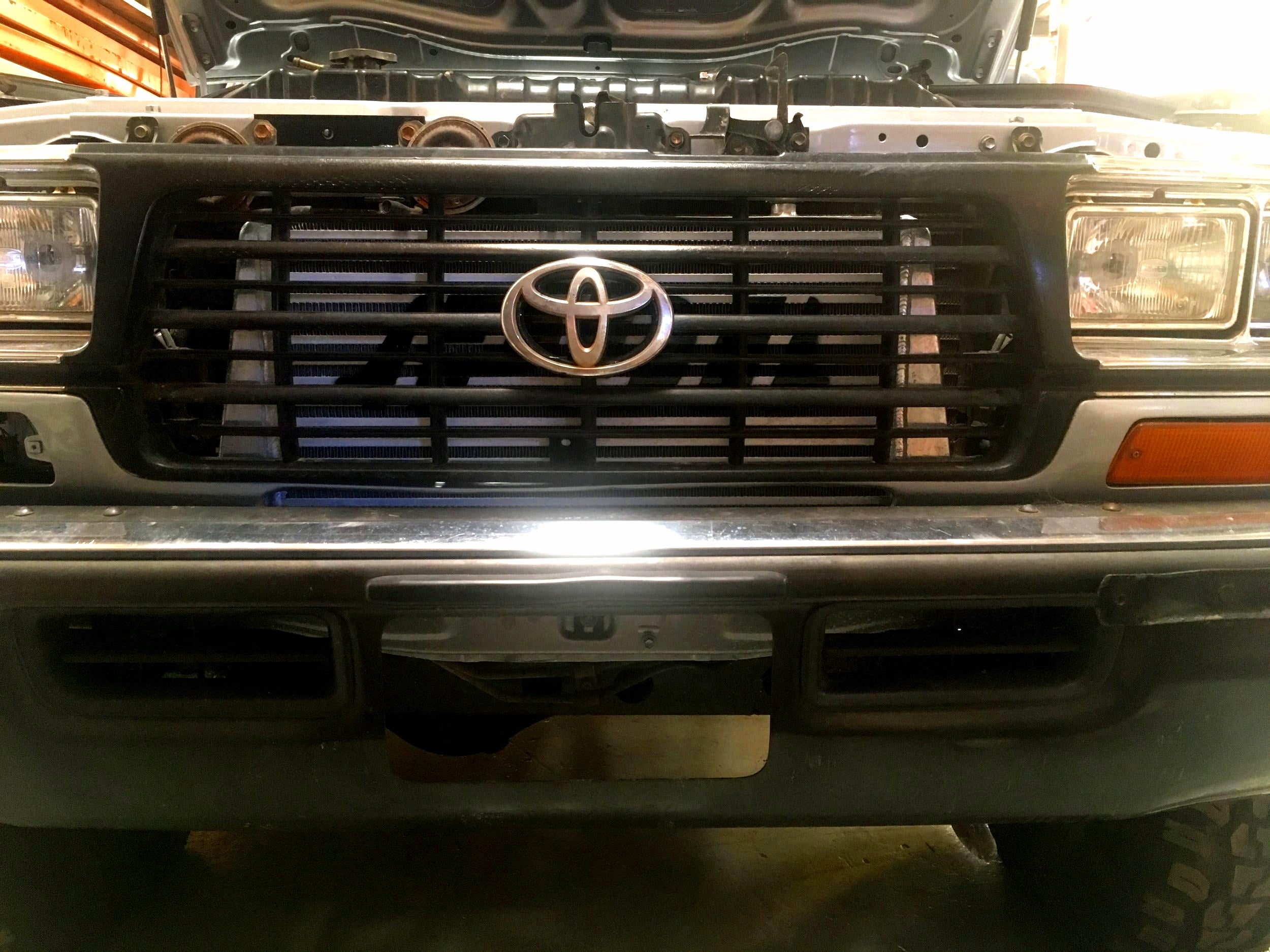 Landcruiser+80+series+Front+mount+PDI+Core+through+grill