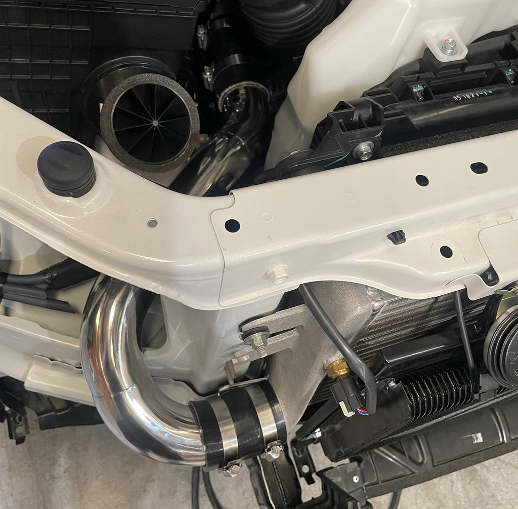PDI+Front+mounted+Intercooler+2021+Isuzu+MUX+-+hot+side+piping