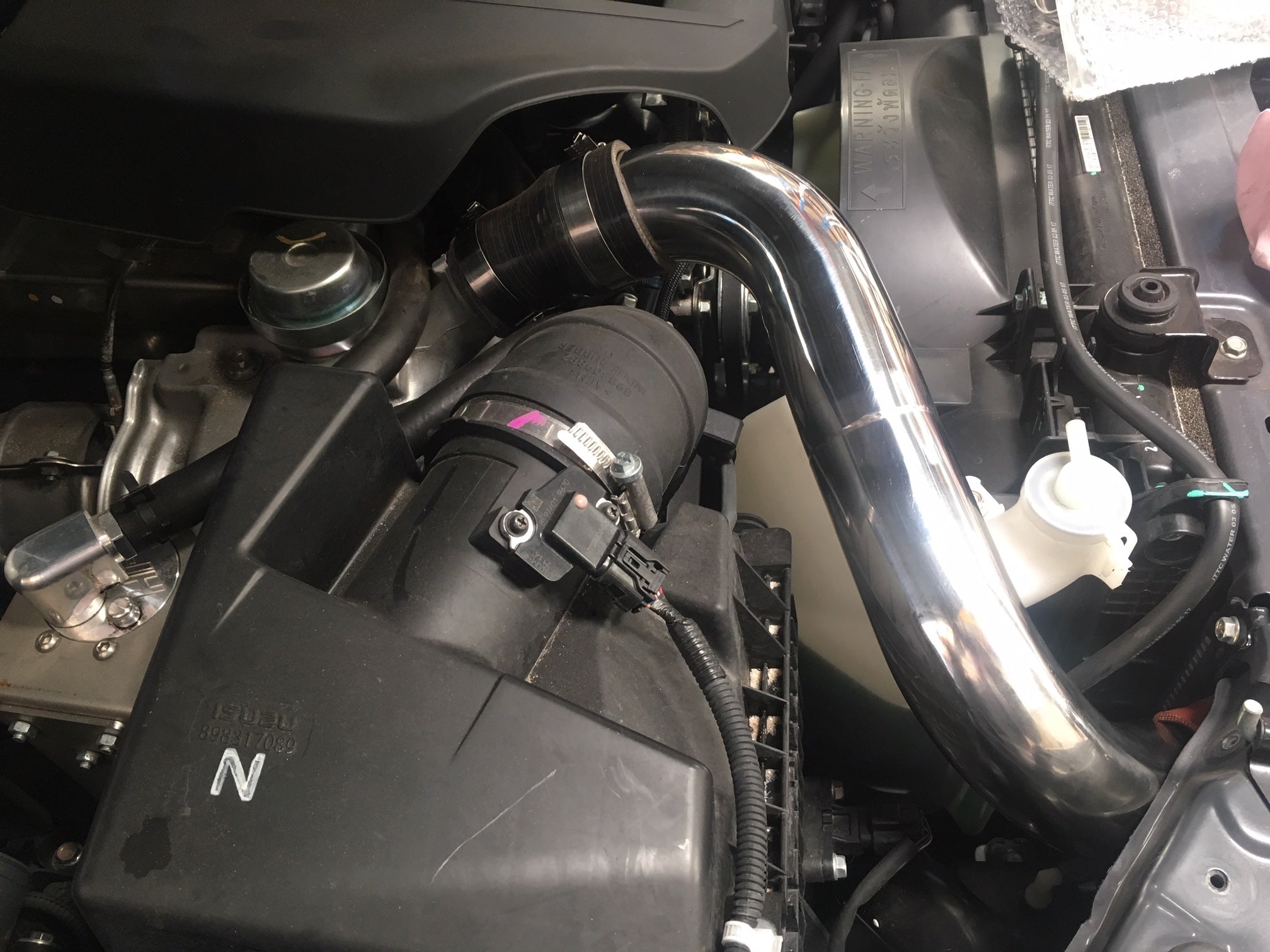 PDI+Isuzu+DMax+Front+mount+intercooler+Pipe+Turbo+side