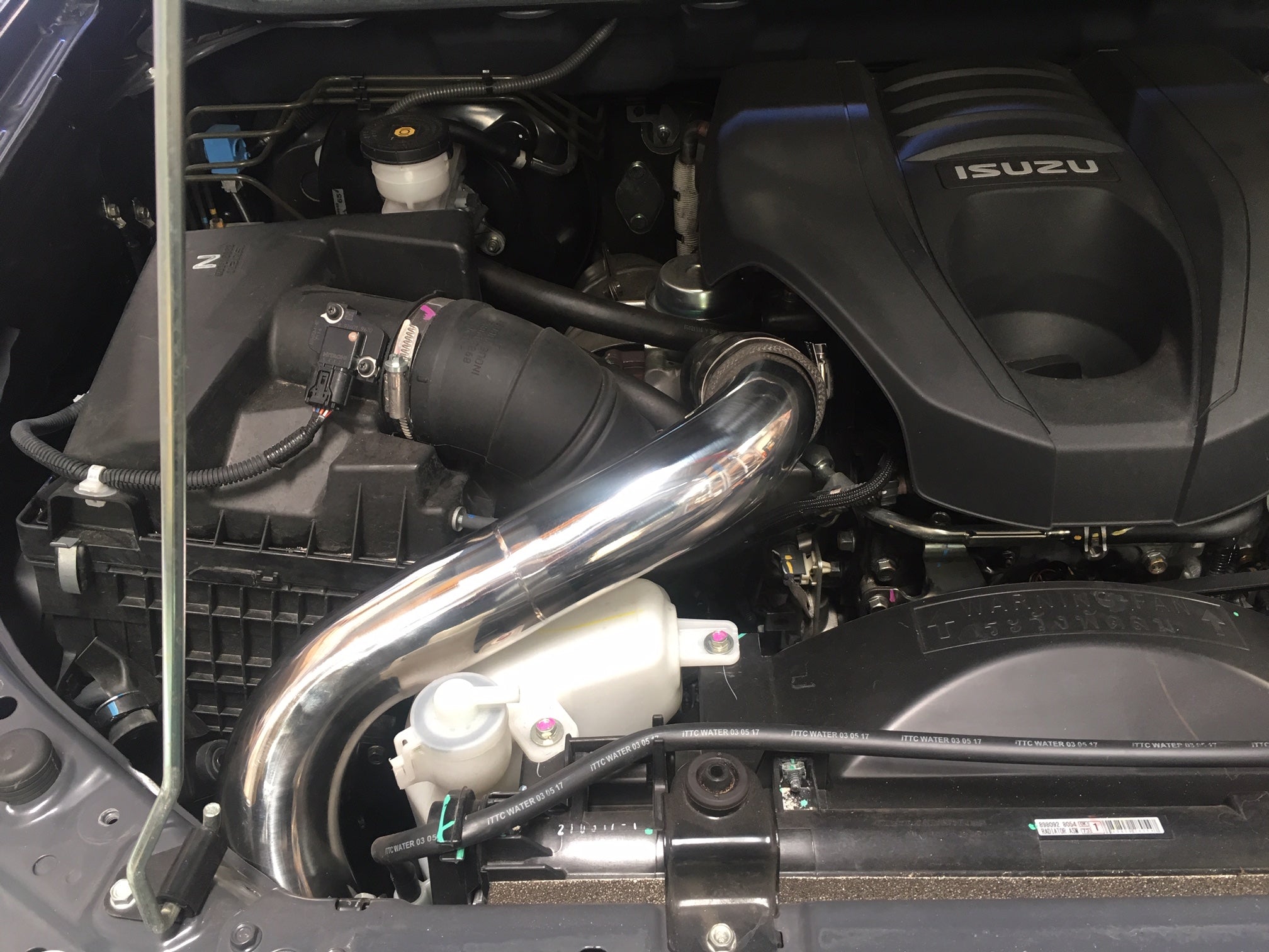PDI+Isuzu+DMax+Front+mount+intercooler+Pipe+turbo+side+2